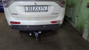 Фаркоп Бизон на Mitsubishi Outlander 2014-2021 без подрезки бампера. Тип шара: E 