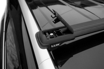 Багажная система LUX ХАНТЕР L44-B черная для автомобилей с рейлингами